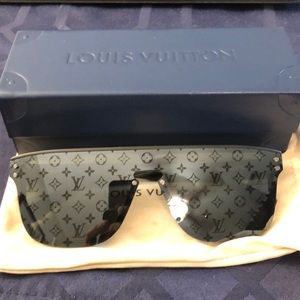 Louis Vuitton Waimea sunglasses